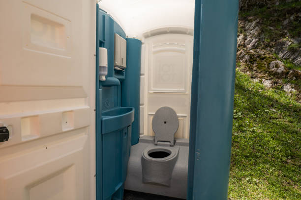 Best Porta potty rental near me  in Flint Hill, MO